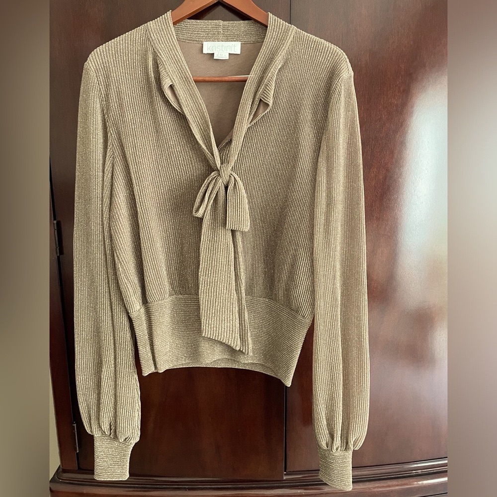 KRISTINIT NWOT size M Bronze w/ gold shimmer. Sheer bubble sleeves.